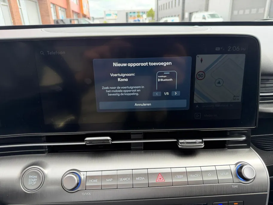 Hyundai Kona 1.6 GDI HEV Comfort Smart | Stuur-/ Stoelverwarming | Climate Control | Navigatie | Achteruitrijcamera | Parkeersensoren voor en achter | Apple Carplay/ Android auto |