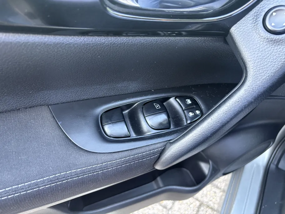 Nissan QASHQAI 1.6 Acenta | LM Velgen | Navi | Camera | Cruise | Trekhaak | ECC