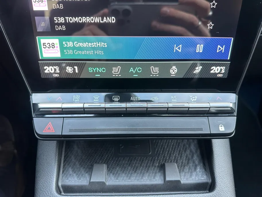 Renault Scénic E-Tech EV87 long range esprit Alpine | Automaat | Panoramadak | Harman Kardon | Stoel & Stuurverwarming | Automatische Kofferklep | Apple Carplay & Android Auto | Dodehoek Detectie | 12 Maanden BOVAG Garantie