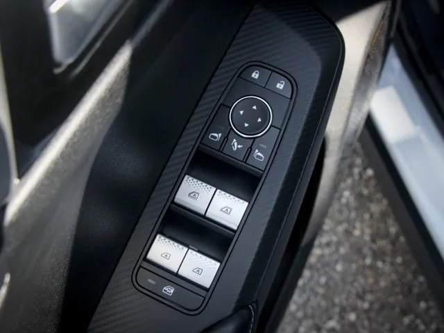 Mitsubishi Outlander 2.4i PHEV Instyle | voorraad korting €8000,-