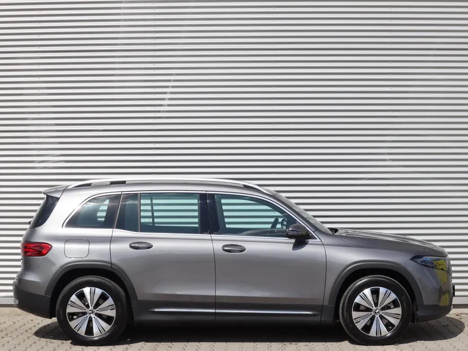 Mercedes-Benz EQB 250+ Business Solution 71 kWh Voorraadactie Voordeel € 6.000,- !!