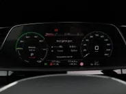 Audi Q8 Sportback e-tron 55 quattro S Edition 408pk / 115 kWh · SOH 93,2% · Panoramadak · Luchtvering · 360gr Camera ·  Head-Up display ·