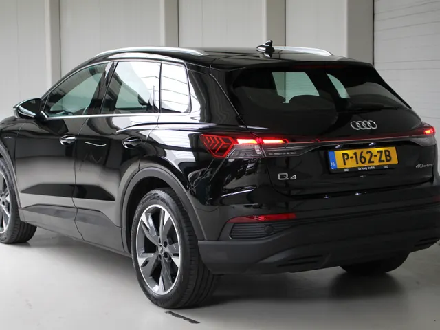 Audi Q4 e-tron 40 Edition 77 kWh Apple Carplay | Android auto | Cruise control | Parkeersensoren | 95% SoH