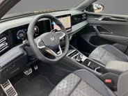Volkswagen Tiguan 1.5 eTSI 110KW/150PK DSG R-Line Edition · Panoramadak ·Apple/Android Car Play ·  360°Camera + Parkeersensoren · Fabrieksgarantie t/m 03-11-2030 of 100.000Km