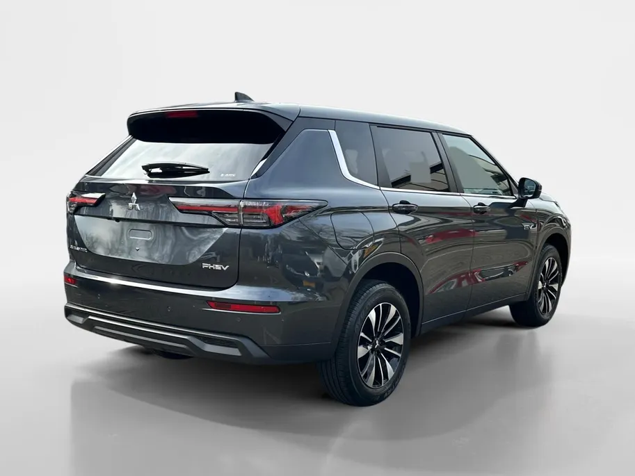 Mitsubishi Outlander 2.4 PHEV Intense | 6000 EURO KORTING | NU DIRECT LEVEBAAR | 8 JAAR GARANTIE |