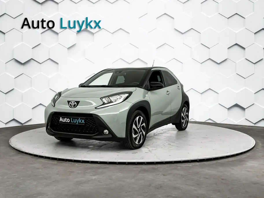 Toyota Aygo X 1.0 VVT-i S-CVT Pulse Plus Automaat | Keyless Entry | Parkeersensoren voor + achter | 17'' L.M. Velgen