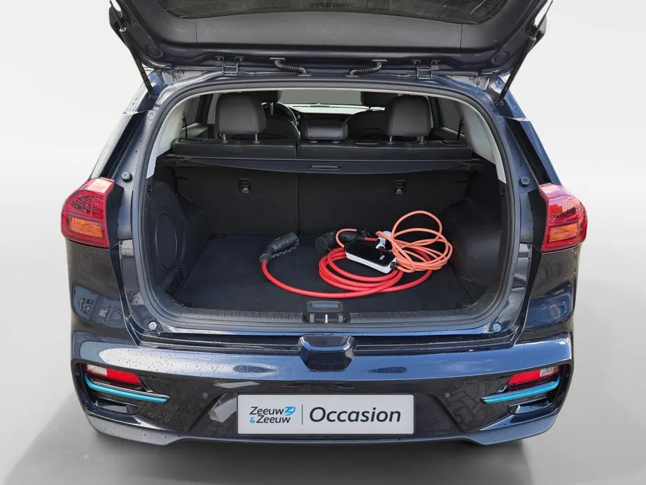 Kia e-Niro ExecutiveLine 64 kWh | LEDER | CAMERA | JBL | STOELVERWARMING/ VENTILATIE | PARKEERSENSOR |
