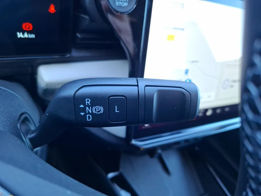 Ford Puma Gen-E 46,8 kWh | Winterpack | Afn. Trekhaak | Driver assistancepack | 17' Lichtmetaal | 360Camera | Adaptive Cruisecontrol | Dodehoekdetectie | Led verlichting | Apple Carplay&Android Auto | Nieuw te bestellen |