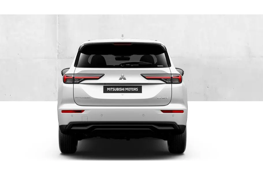 Mitsubishi Outlander 2.4 PHEV Intense € 5.000 euro korting eigen voorraad| 8 jaar garantie| Snel leverbaar | Totaalprijs op is op.
