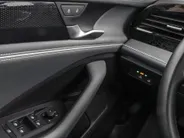 Volkswagen Passat Variant 1.5 eTSI 150pk DSG Business · Camera · Stuur- & Stoelverwarming · Apple/Android Car Play · Massagefunctie Voorstoelen · Garantie t/m 11-06-2028 of 100.000km