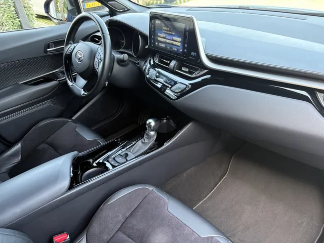 Toyota C-HR 1.8 Hybrid Style Bi-Tone | Parkeersensoren | JBL | Trekhaak