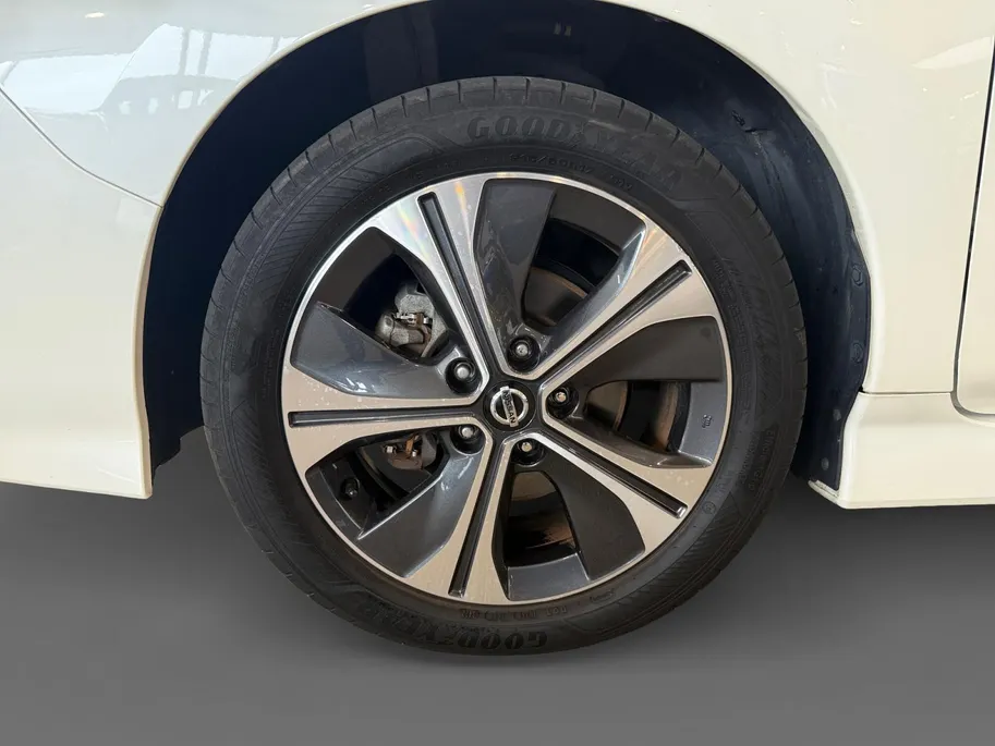 Nissan Leaf Tekna 40 kWh *Automaat*Navi+360Camera*Climate*Adaptive Cruise*Stoel/Stuur Verw.*Bose Sounds!