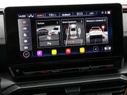 CUPRA Formentor 1.4 TSI 204pk DSG e-Hybrid Essential · Panoramadak · 360 Camera · Stoel-& Stuurverwarming · Apple/Android Car Play · 18'' Inch ·