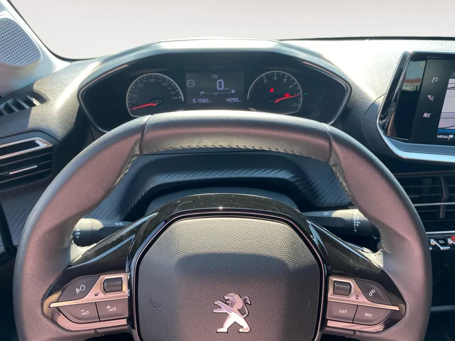 Peugeot 208 1.2 PureTech Active NL auto | navigatie | Apple CarPlay / Android-Auto | cruise control | etc.