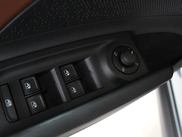 Škoda Enyaq iV 80 Panoramadak | Leder | Crystal Led | Camera | 90 % SoH