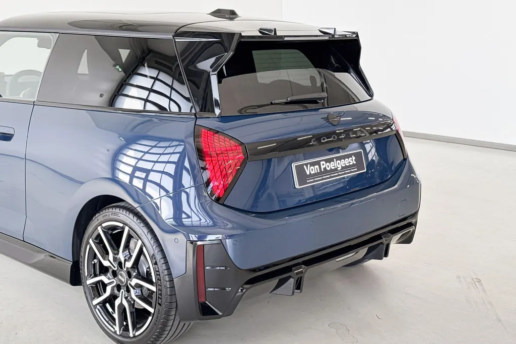MINI Cooper 3-deurs Electric E John Cooper Works M 40.7 kWh