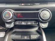 Kia Stonic 1.0 T-GDi MHEV GT-PlusLine | AUTOMAAT | Climate control | Dodehoekdetectie | Stoelverwarming en ventilatie | 17 inch lichtmetalen velgen | Navigatie | Parkeercamera | Elek.  schuif/kanteldak |