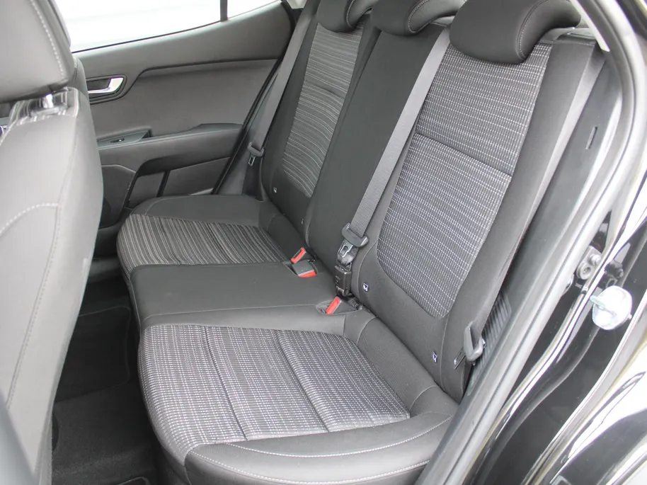 Kia Stonic 1.0 T-GDi MHEV DynamicLine | Camera | Clima | Cruise | Navi | 15' LM | LED | PDC | Apple Carplay/Android Auto |