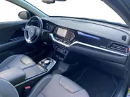 Kia e-Niro DynamicPlusLine 64 kWh Climate control | Stoel,- en stuurverwarming | Parkeercamera | Cruise control | Elek. schuif/kanteldak | 16 inch LM velgen |