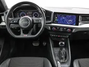 Audi A1 Sportback 30 TFSI 110pk S Edition · Camera · Apple/Android Car Play · Keyless · P-Sensoren · Getint Glas · Afgevlakt Stuurwiel · 17'' Inch ·