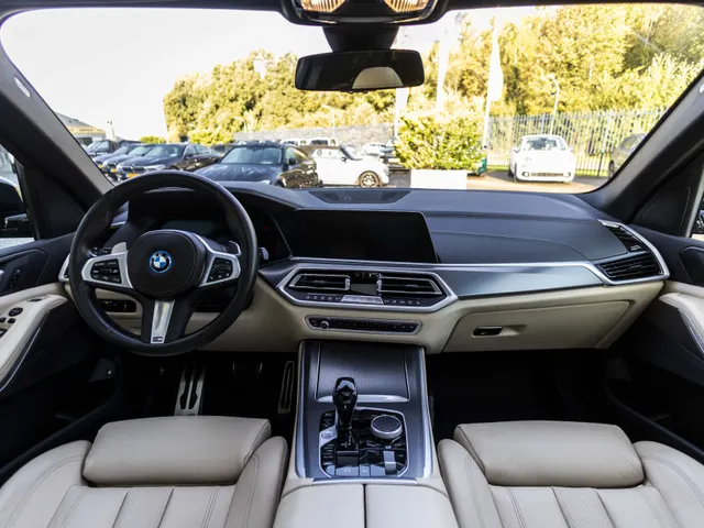 BMW X5 xDrive45e High Executive | M-pakket | Panoramadak | HUD