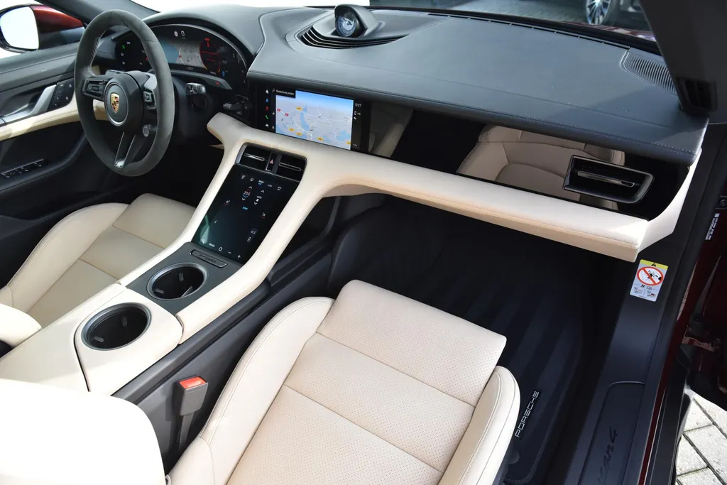 Porsche Taycan Cross Turismo 4 93 kWh