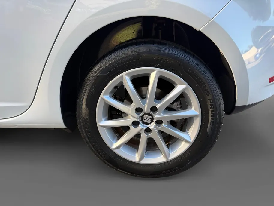 SEAT Ibiza 1.0 EcoTSI Style Connect | LAGE KILPOMETERS | LM VELGEN | TELEFOON | AIRCO | NACVIGATIE |