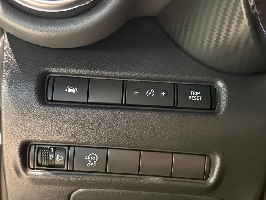Nissan Juke 1.0 DIG-T N-Connecta *Navi+Camera*Climate*Cruise*Parkeersensoren*Hoge Instap!