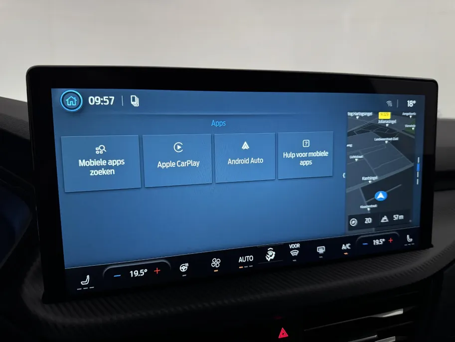 Ford Kuga 2.5 PHEV ST-Line X | DIT IS EEN VOORRAADAUTO! | Panoramadak | Elek. Trekhaak | 19' Wielen | Matrix LED Koplampen |