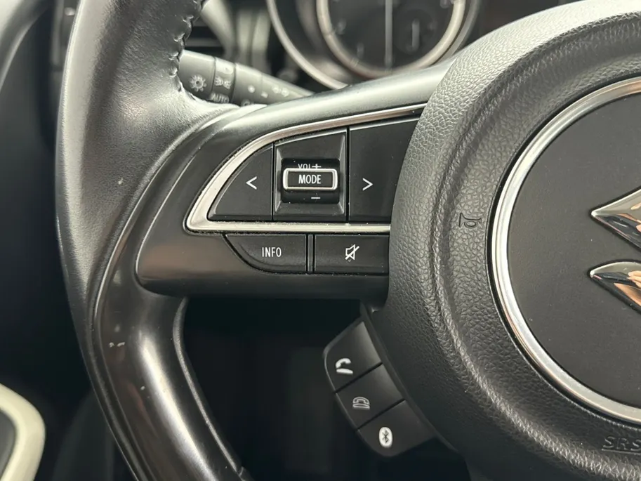 Suzuki Swift 1.2 Comfort Smart Hybrid | Adaptieve Cruise Control | Bluetooth | Airco