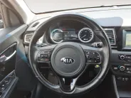 Kia Niro 1.6 GDi Hybrid First Edition achteruitrijcamera , navigatiesysteem full map , electronic climate controle , cruise , parkeersensor , lm velgen zwart .