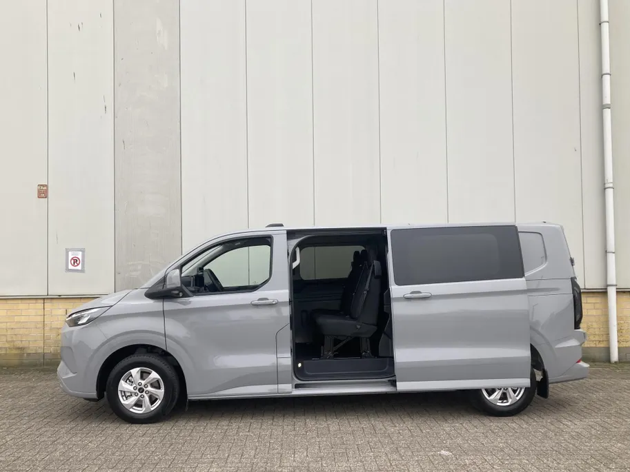 Ford Transit Custom 320 2.5 PHEV 233 pk L2H1 Limited Dubbele cabine Nieuwe Dubbele Cabine direkt leverbaar in meerdere kleuren