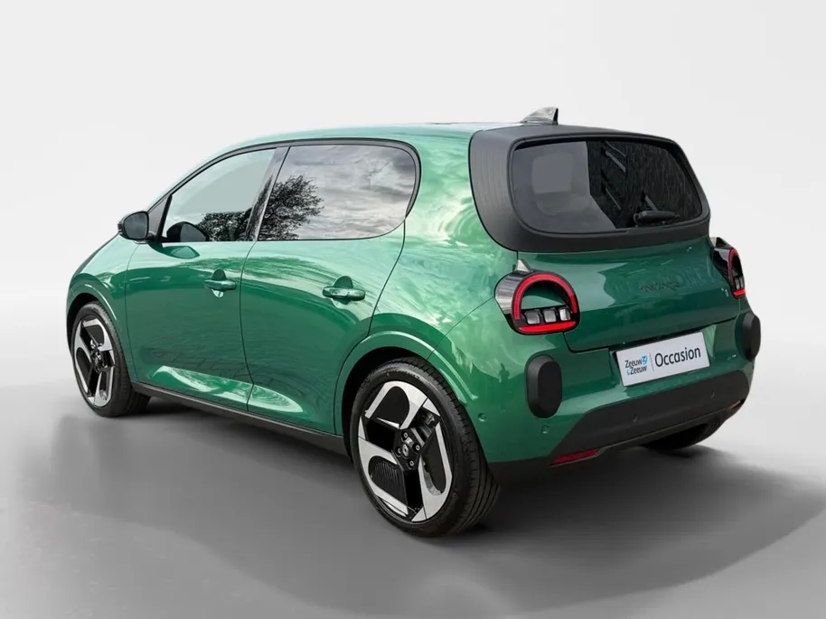 Renault Twingo Urban Range Techno 27.5 kWh Automaat | Demo - Beschikbaar per 01-10-2026 | Armsteun | Camera | Parkeersensoren | Climate Control | Full LED | Adaptive Cruise Control | Navigatie | 18' Lichtmetalen Velgen |