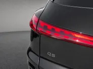 Audi Q5 2.0 TFSI e-hybrid 299pk quattro S edition Panoramadak · 360° Camera + parkeersensoren · Apple/Android Car Play · Fabrieksgarantie t/m 22-09-2029 of 100.000Km