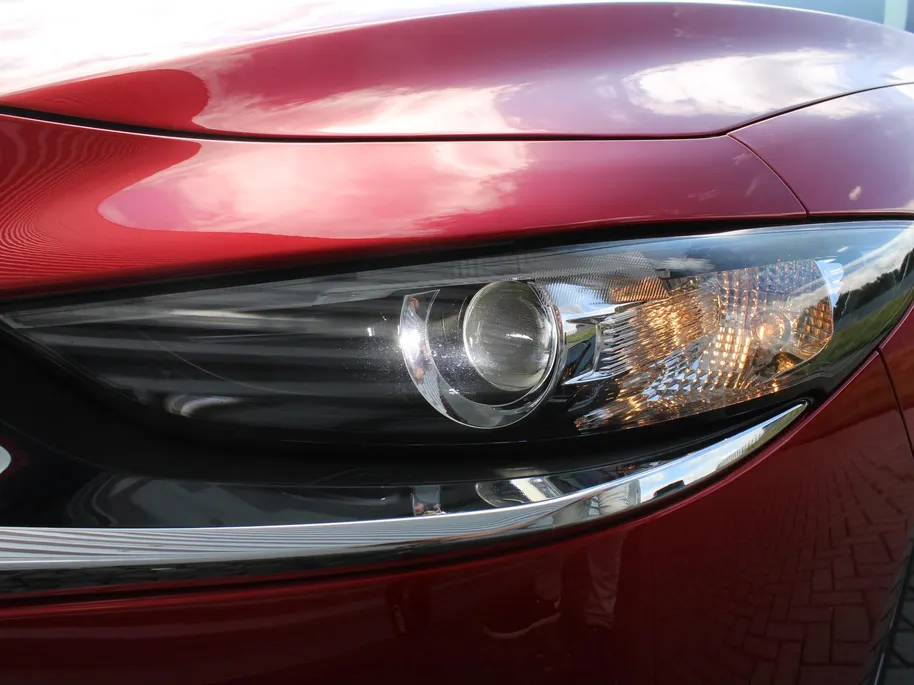 Mazda 3 2.0 e-SkyActiv-G M Hybrid 122 Comfort | Stuur-/stoelverwarming | Camera | Cruise adapt. | Clima | 16' LM | HUD | LED | Dodehoek detectie |