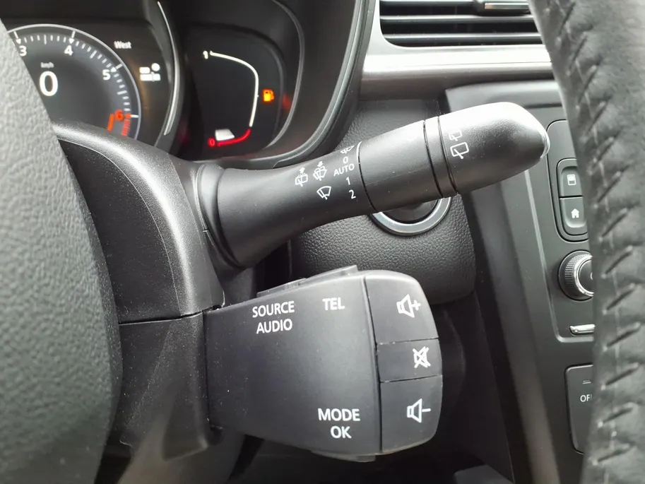 Renault Kadjar 1.2 TCe Limited Automaat | Navigatie | Trekhaak | Dealer onderhouden | 1 jaar garantie