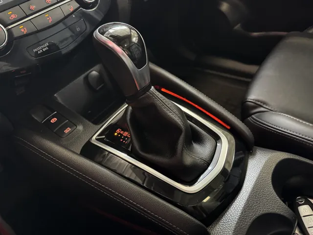 Nissan QASHQAI 1.3 DIG-T Premium Edition automaat afn. Trekhaak