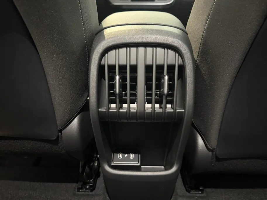 Hyundai Kona Electric PURE EDITION | 48.6 KWH | Z&Z MEGA ACTIE | 33.990,- RIJKLAAR |