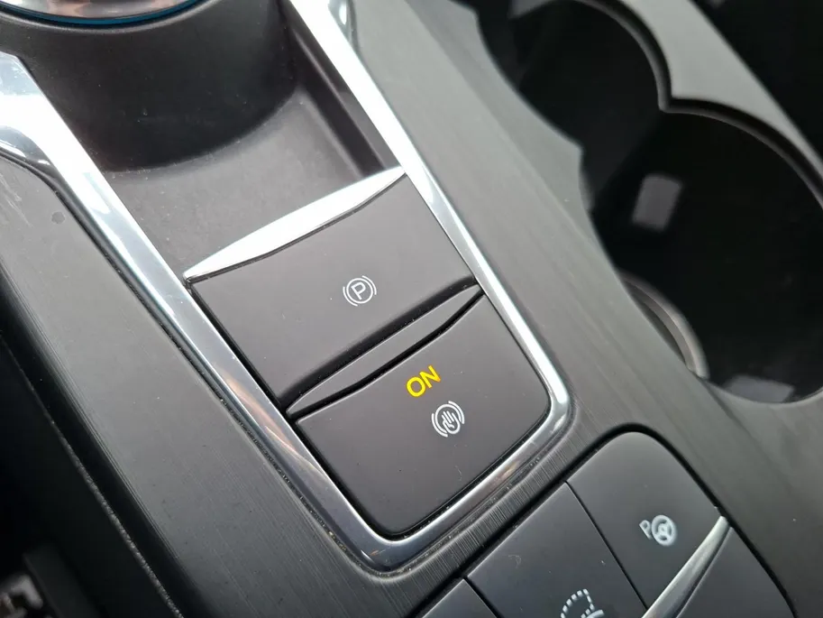 Ford Kuga 2.5 PHEV ST-Line X Black Pack | NL-Auto | 1e Eigenaar | Dealer onderhouden | Panoramadak | Winterpack | Black Pack | AGR | 20' Lichtmetaal | Adaptive Cruisecontrol | Dodehoekdetectie | B&O Audio | El. Achterklep | El. Trekhaak