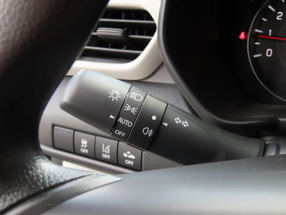 Suzuki Swift 1.2 Comfort | Actiekorting €2200 | Beperkte Voorraad | Private Lease vanaf €299 | Led verlichting | Smart entry systeem | Apple Carplay & Android auto |