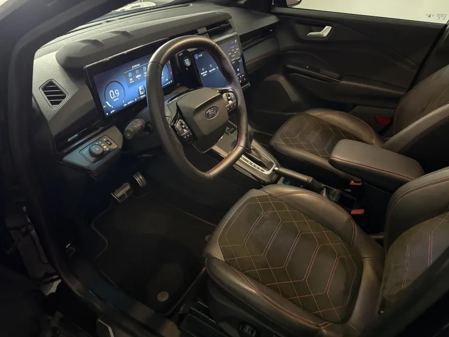 Ford Puma 1.0 EcoBoost Hybrid ST-Line X | Winterpack | All Season Banden | Draadloos Apple Carplay / Android Auto |