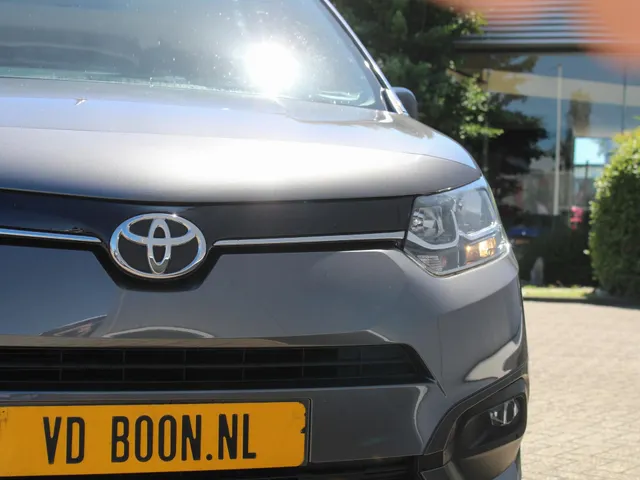 Toyota ProAce CITY 1.2 Turbo Dynamic Long 7p. | Navi | Carplay / Android Auto | Airco | Cruise