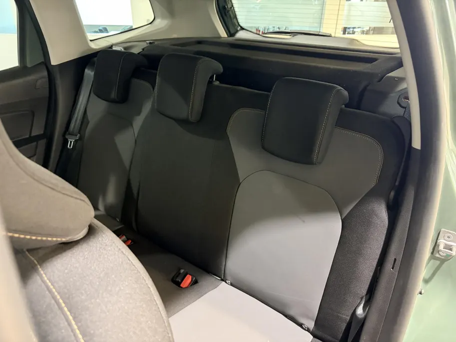 Dacia Duster 150PK TCe Extreme Automaat | Navigatie | Apple Carplay/Android Auto | Cruise Control | Climate Control | Lichtmetalen Velgen | Dodehoek detectie | Licht & Regen Sensor |