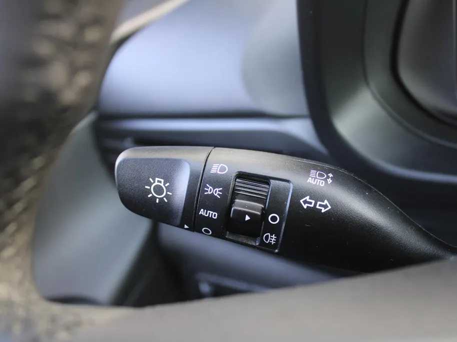 Hyundai i20 1.2 MPI Comfort | BTW Auto | Stuur-/stoelverwarming | Camera | Navi | Apple Carplay | Android Auto | Cruise | 16' LM | All seasons | Airco |