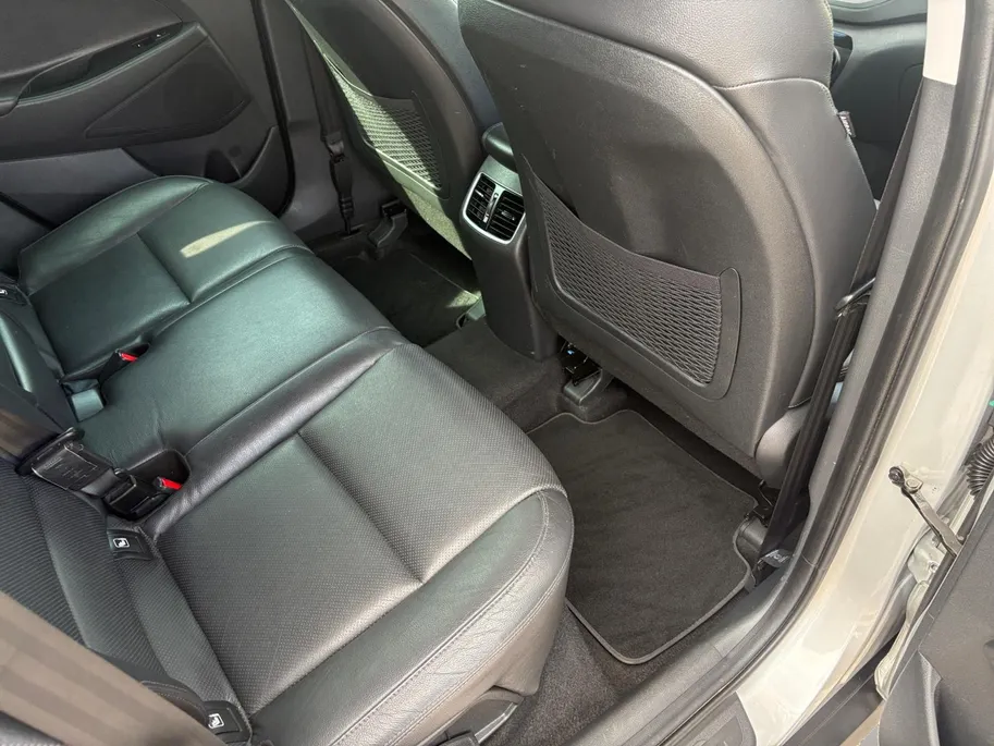 Hyundai Tucson 1.6 T-GDi Premium 4WD | Automaat! | Leder | Stoelverwarming en koeling | Navi
