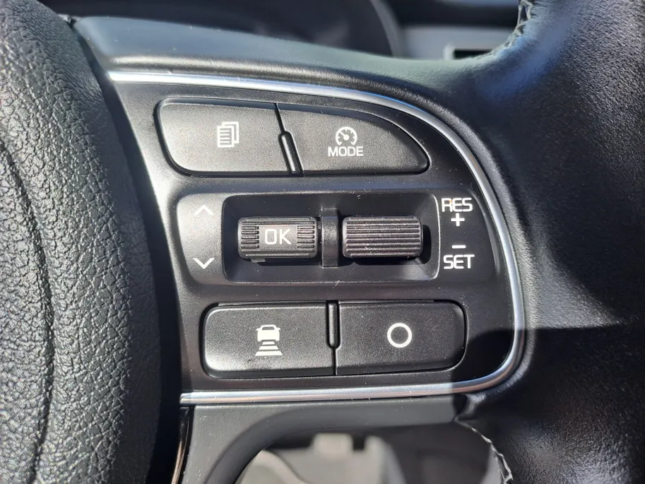Kia Niro 1.6 GDi Hybrid ExecutiveLine Leer | Automaat | Trekhaak | Navi | Camera | Voorstoelen verwarmd |  stuur verwarmd | Cruise control adaptief