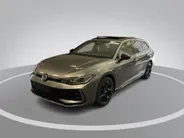 Volkswagen Passat Variant 1.5 272pk DSG eHybrid R-Line Edition · Panoramadak · 360 Camera · Wegklapbare Trekhaak · Elek. Voorstoel · Massage· 18'' Inch · Garantie t/m 23-09-2030 of 100.000km