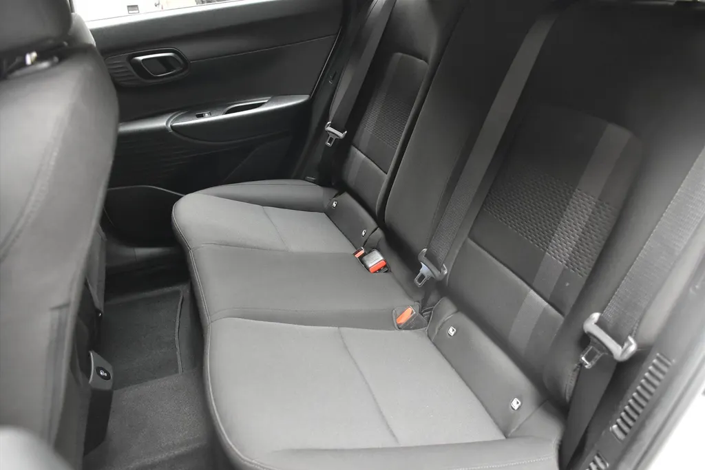 Hyundai i20 1.0 T-GDI 48V MHEV 100pk Comfort I Navi + Camera