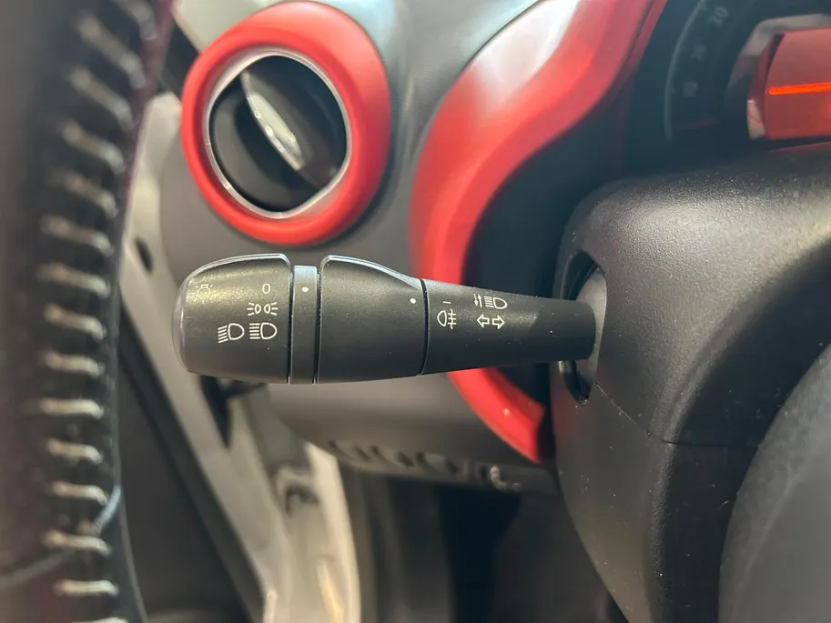 Renault Twingo 1.0 SCe Authentique *Bluetooth*Airco*Cruise*Hoge Instap*Sportieve uitvoering!