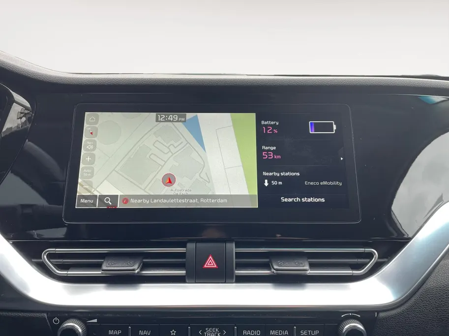 Kia e-Niro ExecutiveLine 64 kWh | SOH 100% | Warmtepomp | Navigatie | Adaptive cruise control | Climate control | Apple Carplay & Android Auto | Achteruitrijcamera | Stoel- stuurverwarming |